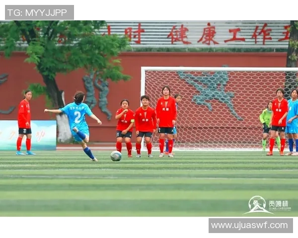 深圳足球队边路渗透战术解析与实践探讨 深圳足球队边路渗透战术解析与实践探讨