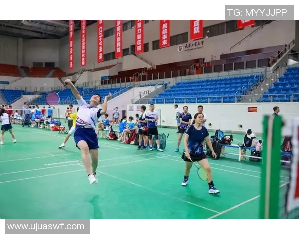 重庆羽毛球队荣登全国羽毛球耐力排行榜第二名展现强劲实力 重庆羽毛球队荣登全国羽毛球耐力排行榜第二名展现强劲实力