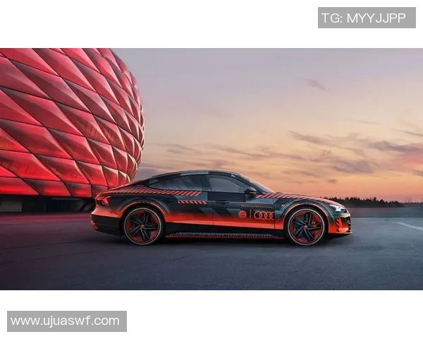 足球明星驾驶奥迪进行训练展现高超技艺与豪华车的完美结合